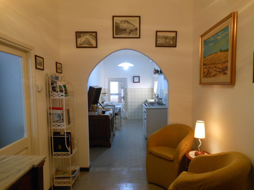 B&B Le Stanze Del Chiostro Serra deʼ Conti Exterior foto