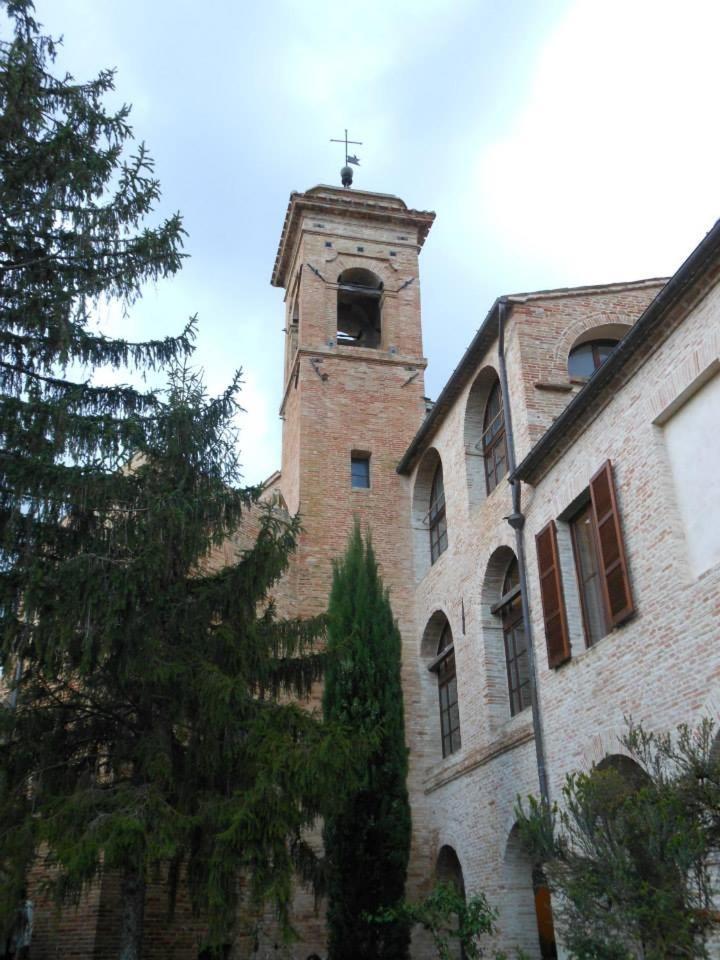 B&B Le Stanze Del Chiostro Serra deʼ Conti Exterior foto